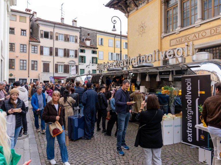 EP25_OmarBreda_EinTruck_Domenica_DSC6942